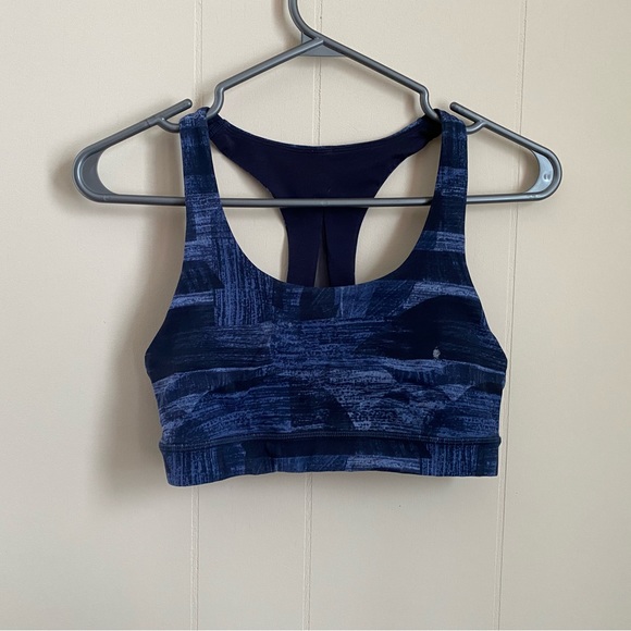 Lululemon size 6 blue sports bra! - Picture 1 of 2